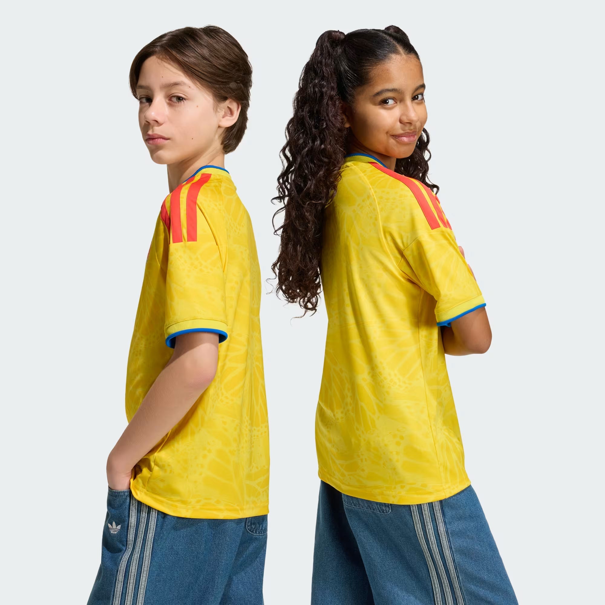 Kinder Kolumbien Heim WM 2026
