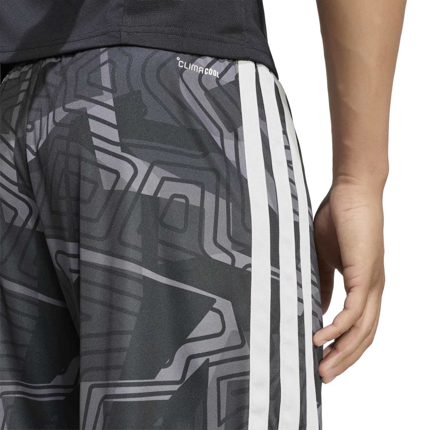 Real Madrid Shorts Goalkeeper Home 26/27