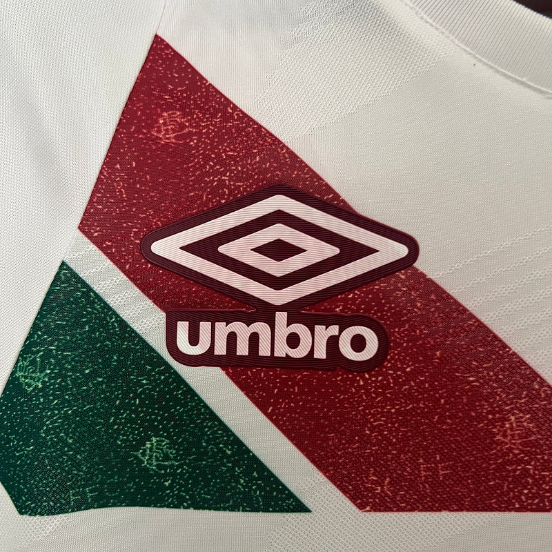 Jersey 24∕25 Fluminense entfernt
