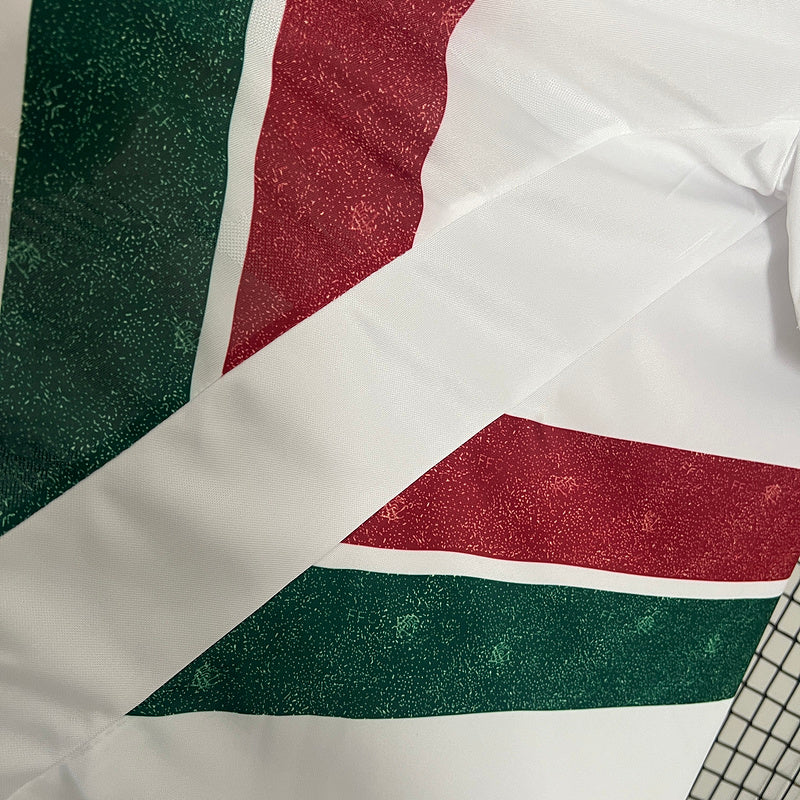 Jersey 24∕25 Fluminense entfernt