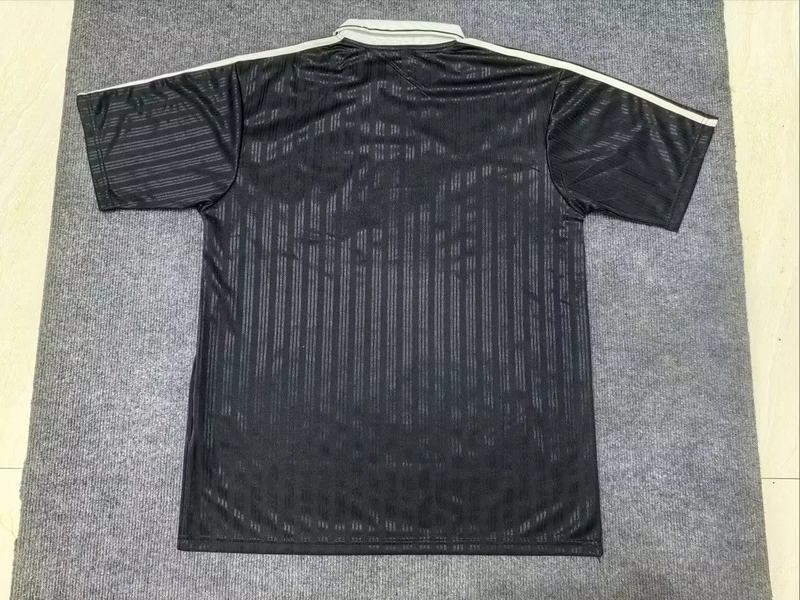 Adidas x Oasis Trikot