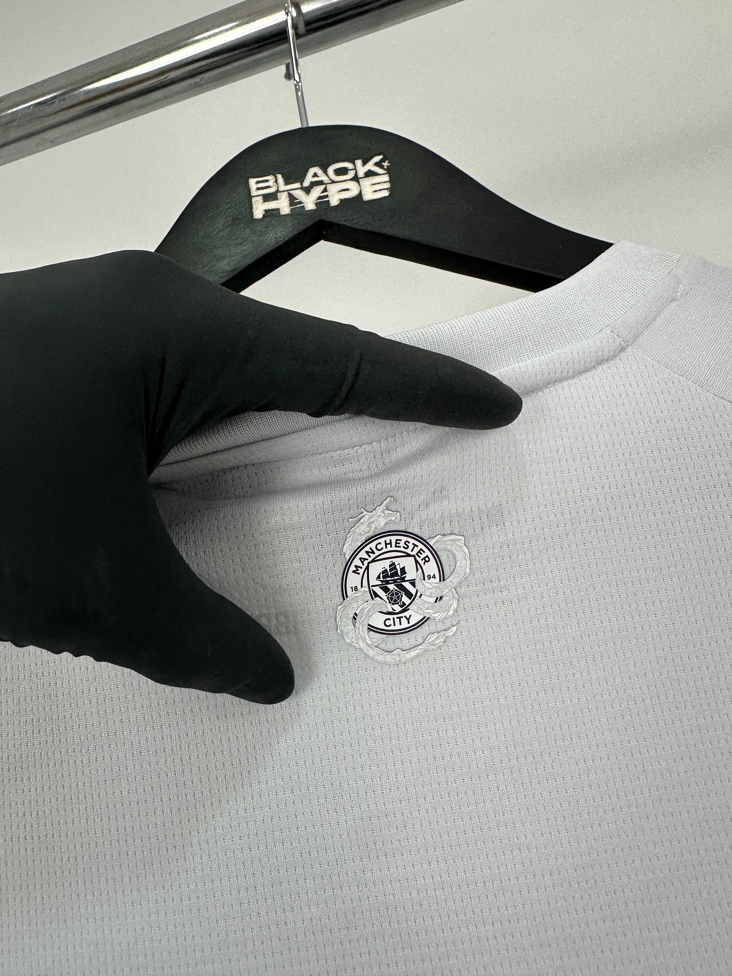 Trikot Manchester City „Ano do Dragão de Madeira“ 24/25 s/n° Torcedor Masculina – Grau