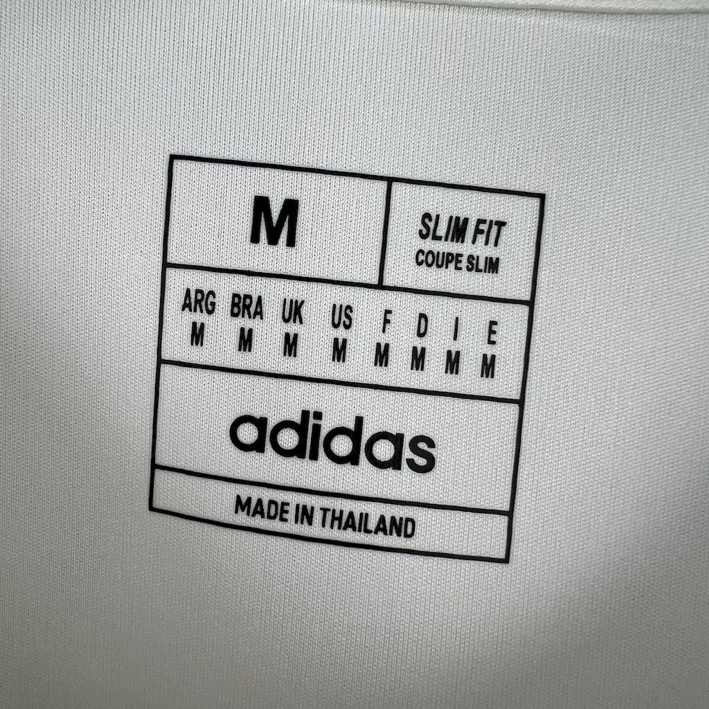 Manchester United Trikot Nr. 24/25 Sonderedition Weiß