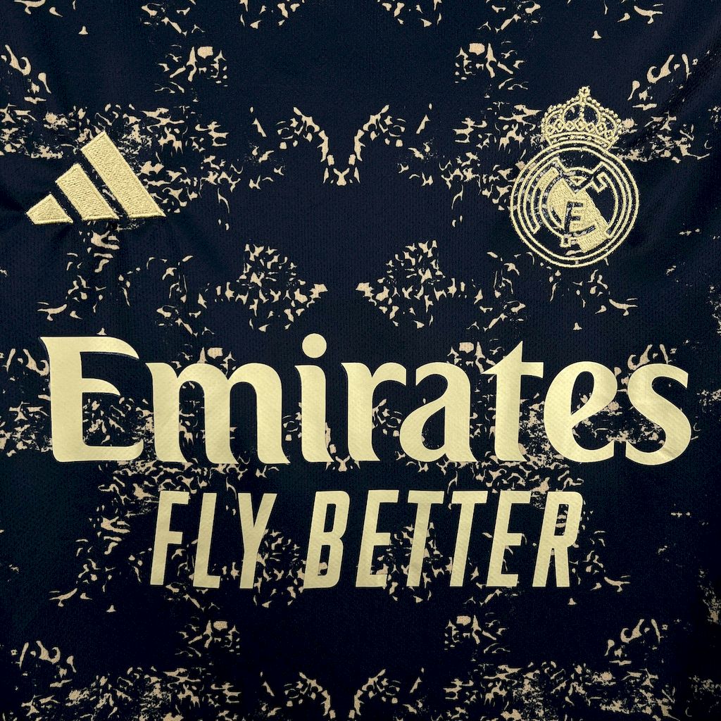 Real Madrid 24∕25 Black Special Edition