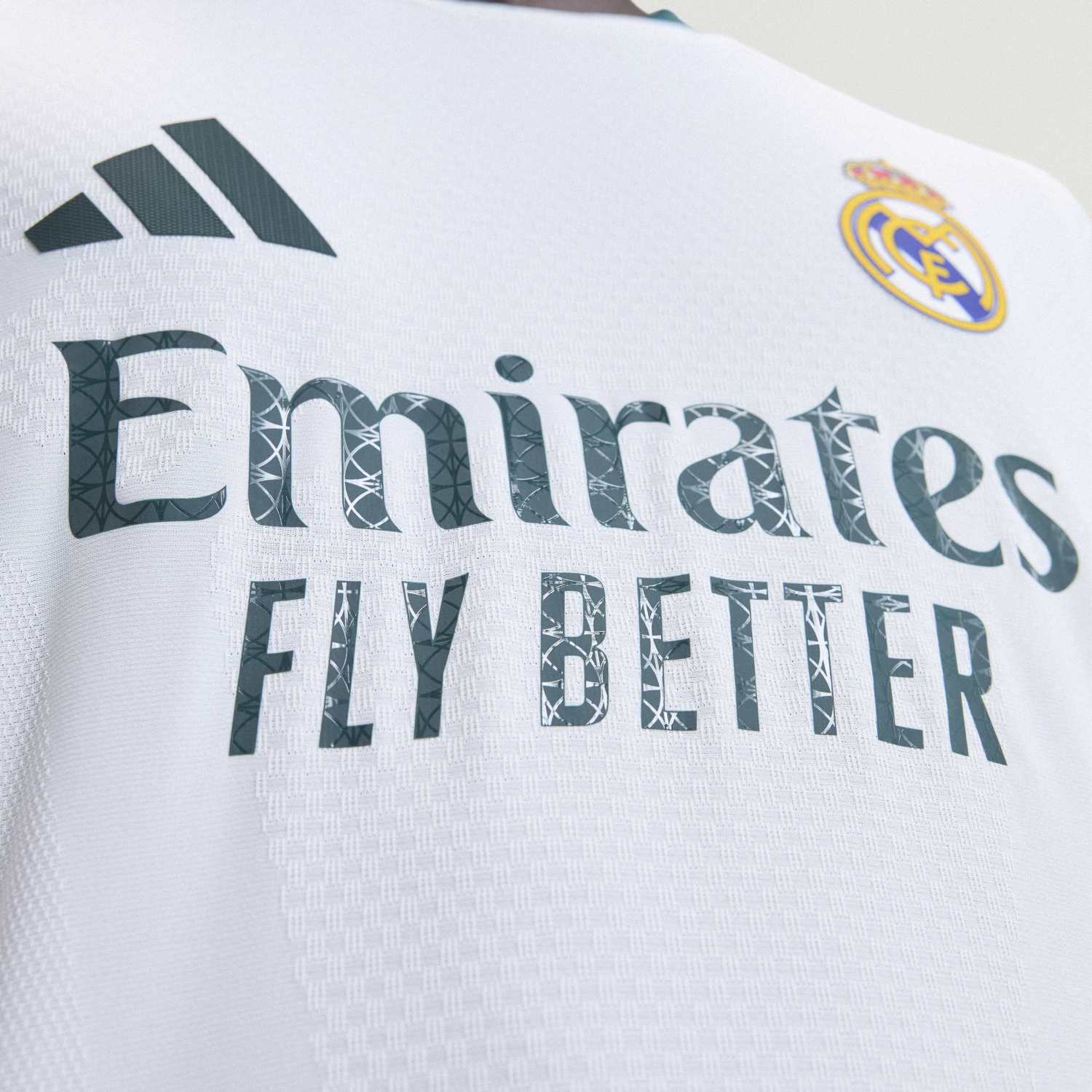 Jersey Real Madrid Longsleeve Player Home 26/27
