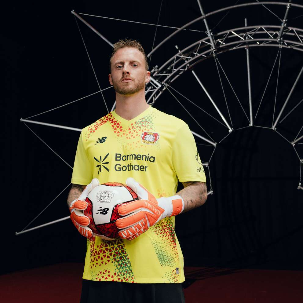 Jersey Bayer Leverkusen Goalkeeper Home 26/27