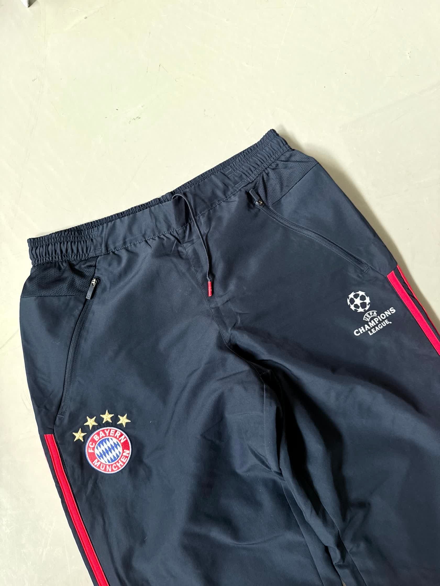 Adidas x FC Bayern CL Vintage Jacke 2010/11