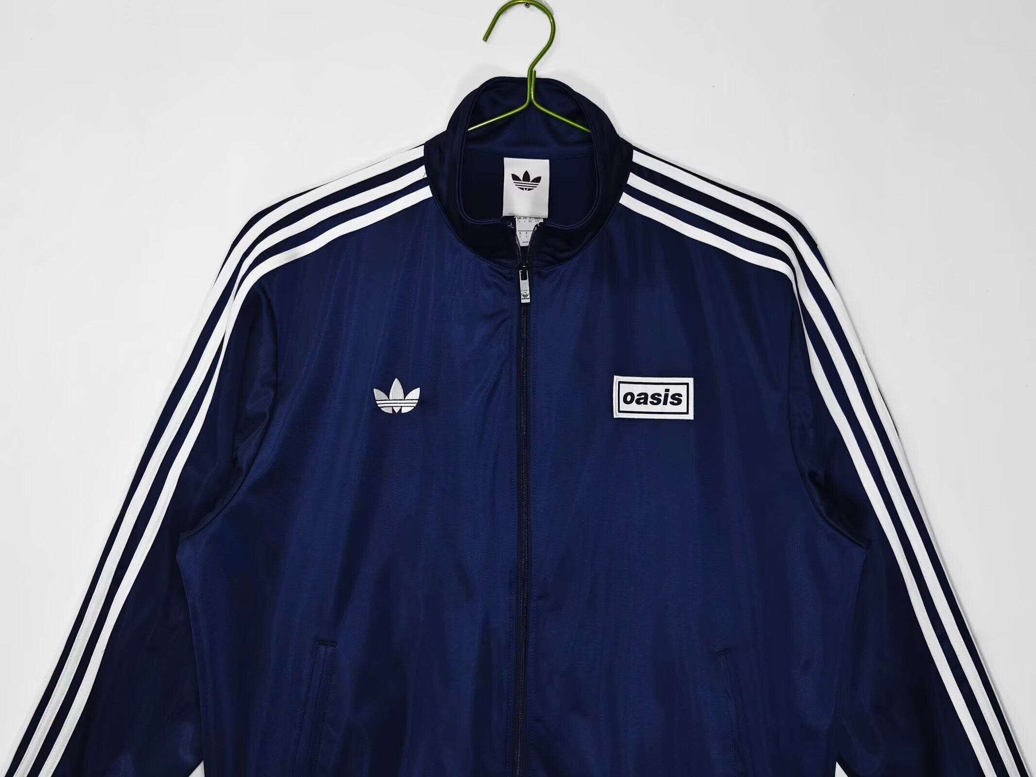 Adidas x Oasis Jacke, Dunkelblau 