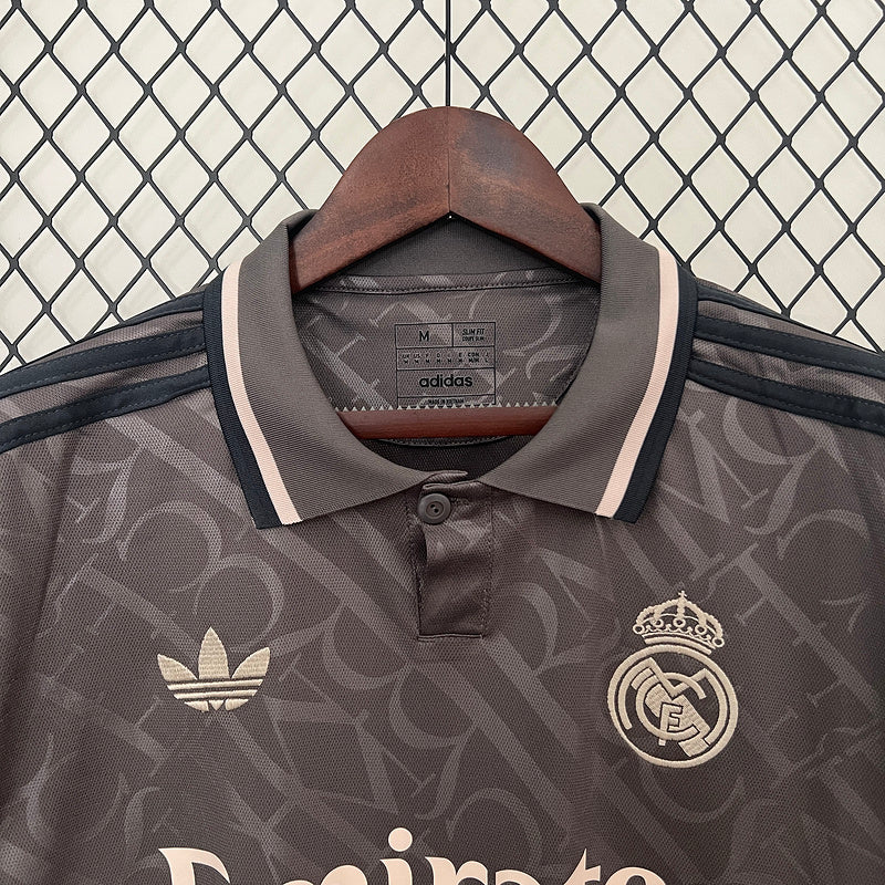 Trikotnummer 24/25, drittes Auswärtstrikot von Real Madrid 