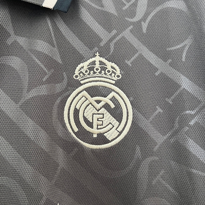 Trikotnummer 24/25, drittes Auswärtstrikot von Real Madrid 