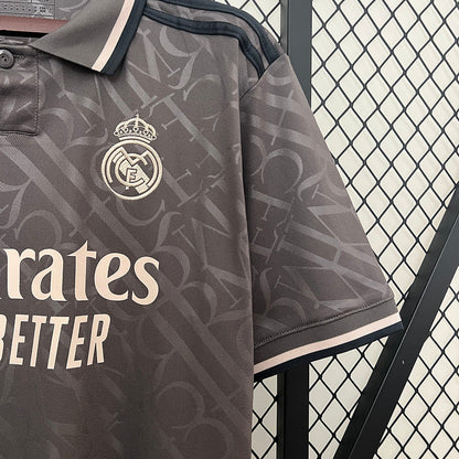Trikotnummer 24/25, drittes Auswärtstrikot von Real Madrid 