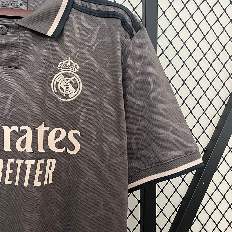 Trikotnummer 24/25, drittes Auswärtstrikot von Real Madrid 