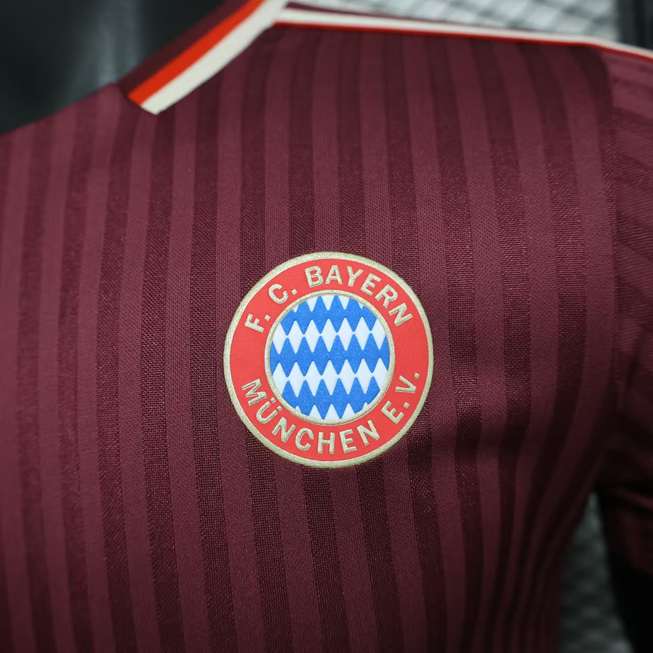 Bayern-Trikot 25/26 – Spielerversion zum 125-jährigen Jubiläum 