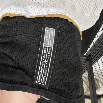 Wendetrikot von Manchester United Retro 2001/02 zum 100. Jubiläum 