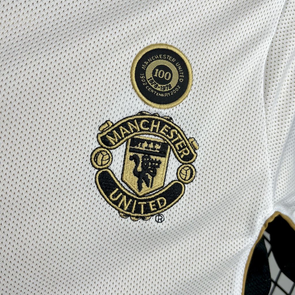 Wendetrikot von Manchester United Retro 2001/02 zum 100. Jubiläum 