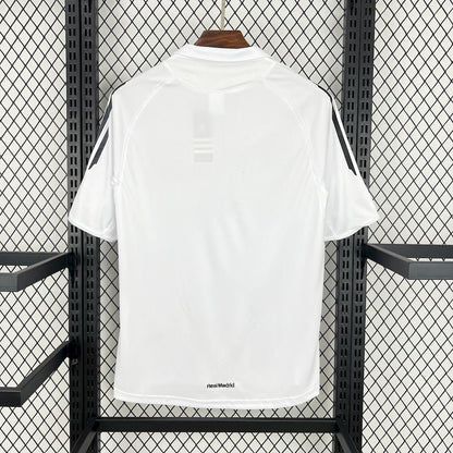 Trikot von Real Madrid Retro 2005/06 Home 