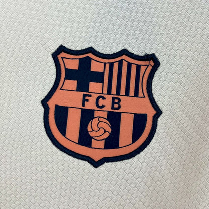 Trikot FC Barcelona 24/25 vor dem Spiel 