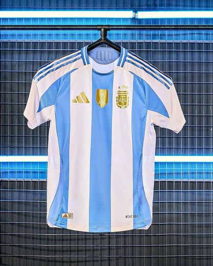Trikot Seleção Argentina Home 2024/25 + Patch Campeão - Branca e Azul 