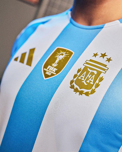 Trikot Seleção Argentina Home 2024/25 + Patch Campeão - Branca e Azul 