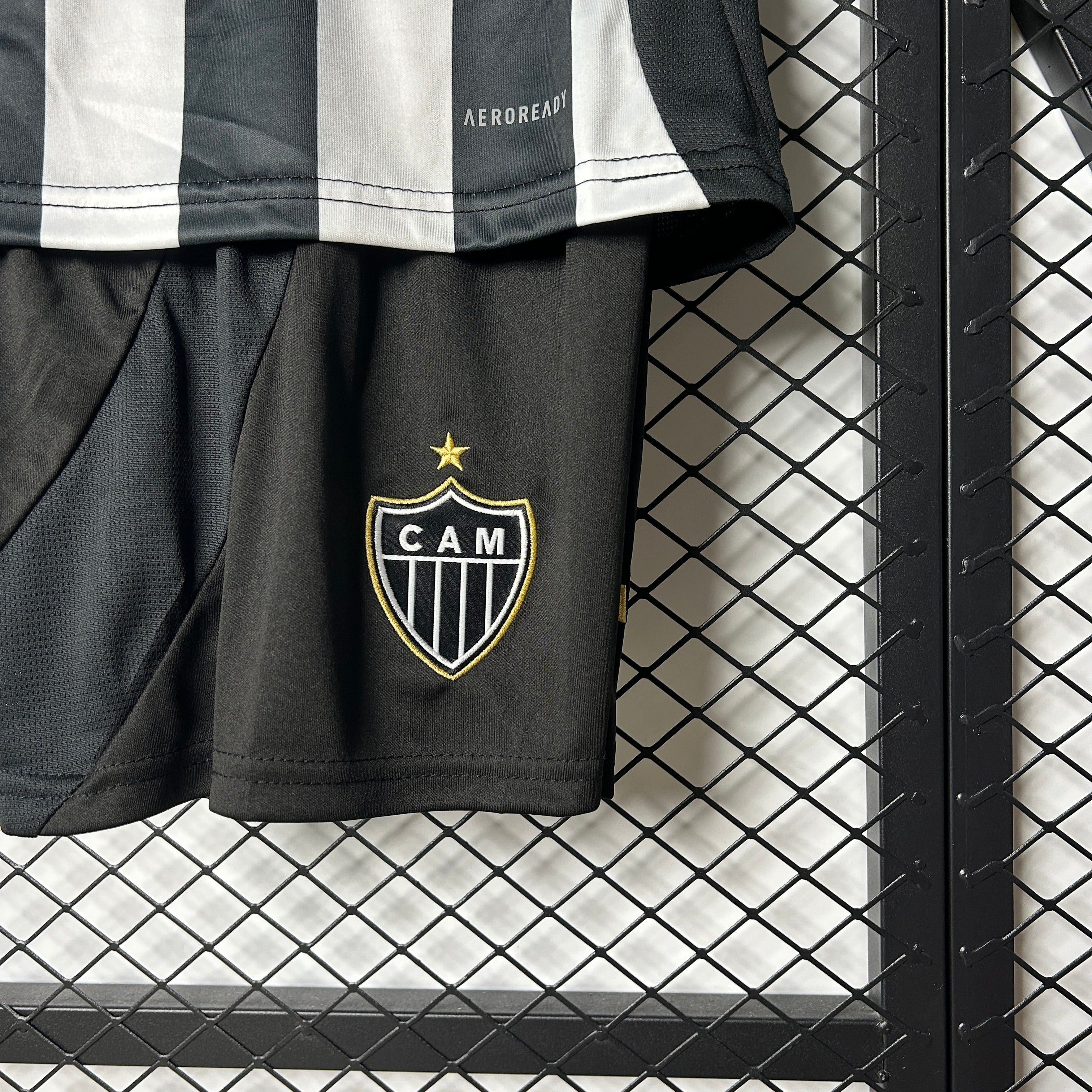 Kinder Atlético Mineiro I 25/26 - Preto e Branco 