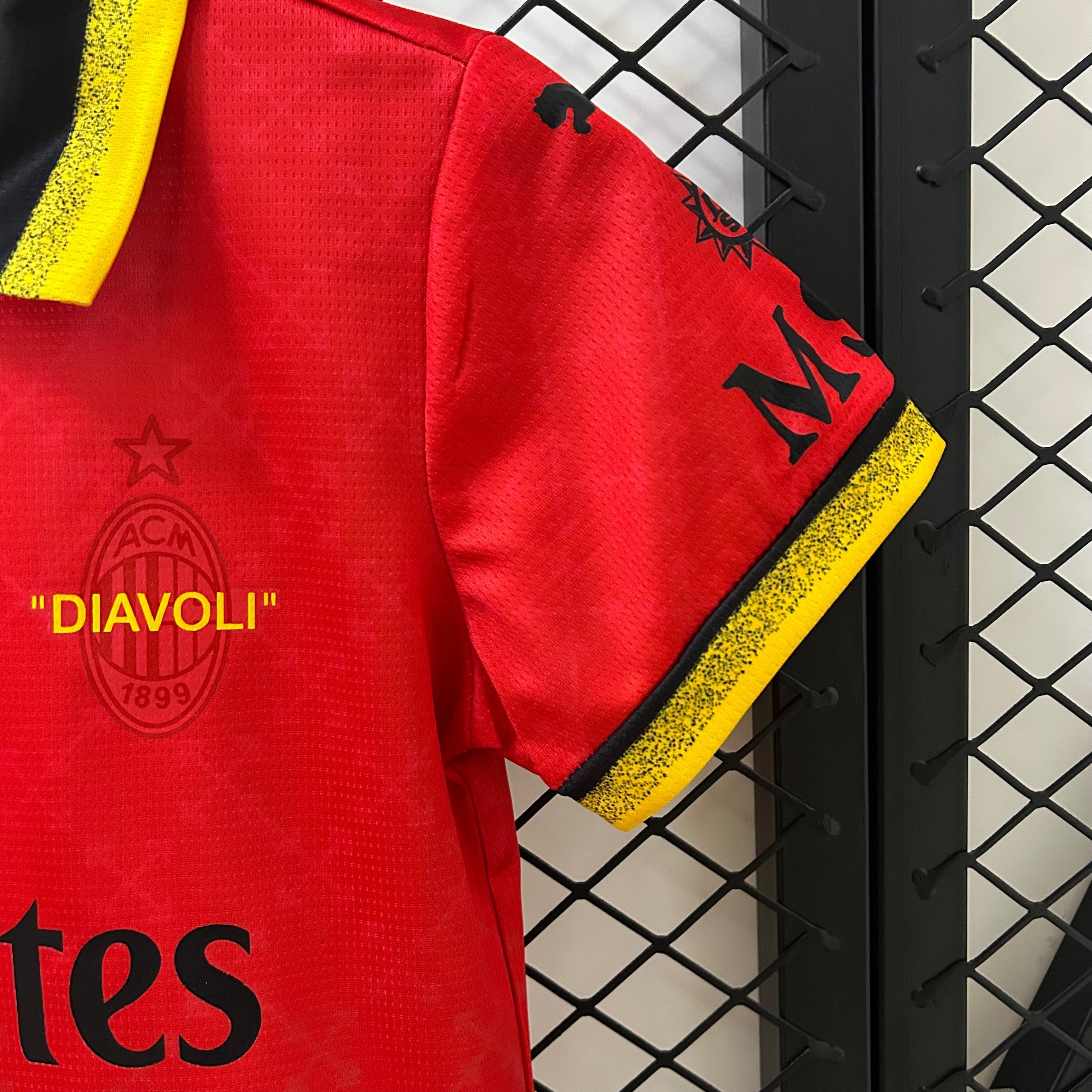 Kids Milan 25/26 Co-Branded Edition – Vermelho 