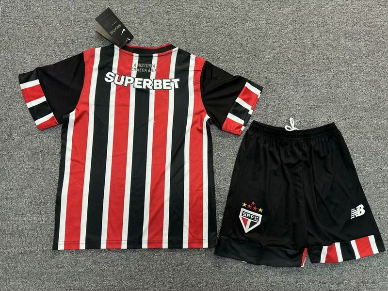 Kinder São Paulo 24/25 New Balance – Tricolor 