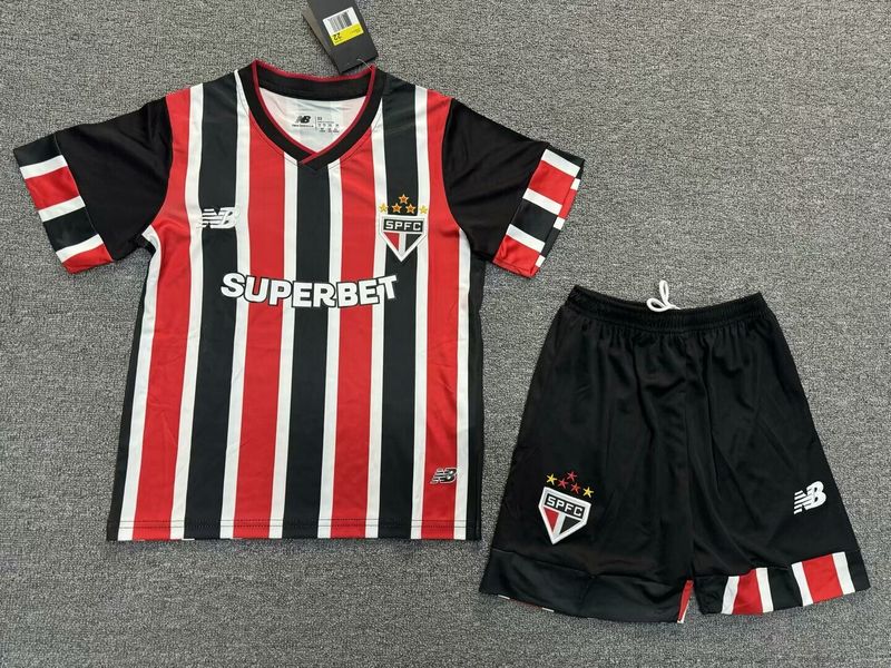Kinder São Paulo 24/25 New Balance – Tricolor 