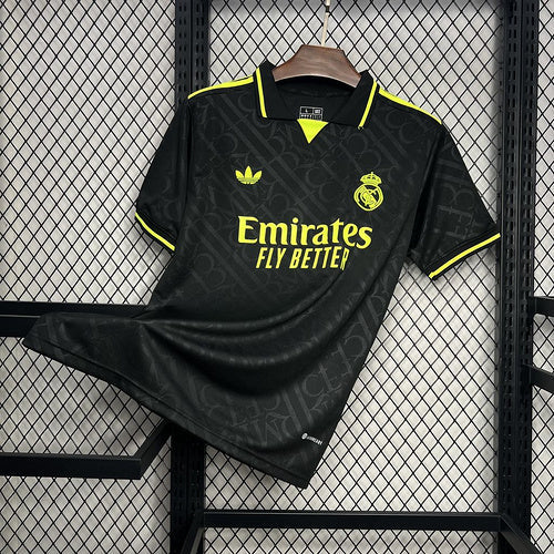 Real Madrid 24/25 X SCHWARZ UND NEON EINZIGARTIG 