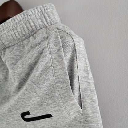 Shorts Moletom Nike Air Jordan - Cinza 