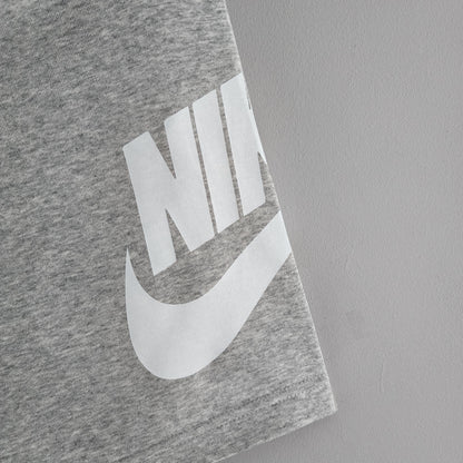 Shorts Moletom Nike - Cinza 