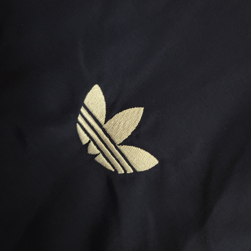 Windbreaker von Adidas 