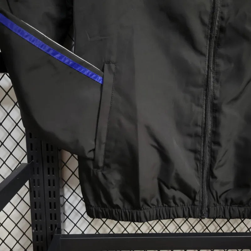 Windbreaker Manchester United 24/25 - Schwarz und Rot 