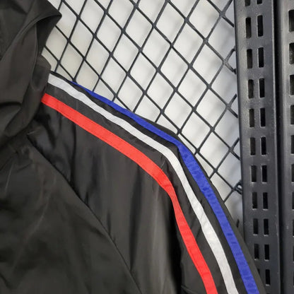 Windbreaker Manchester United 24/25 - Schwarz und Rot 